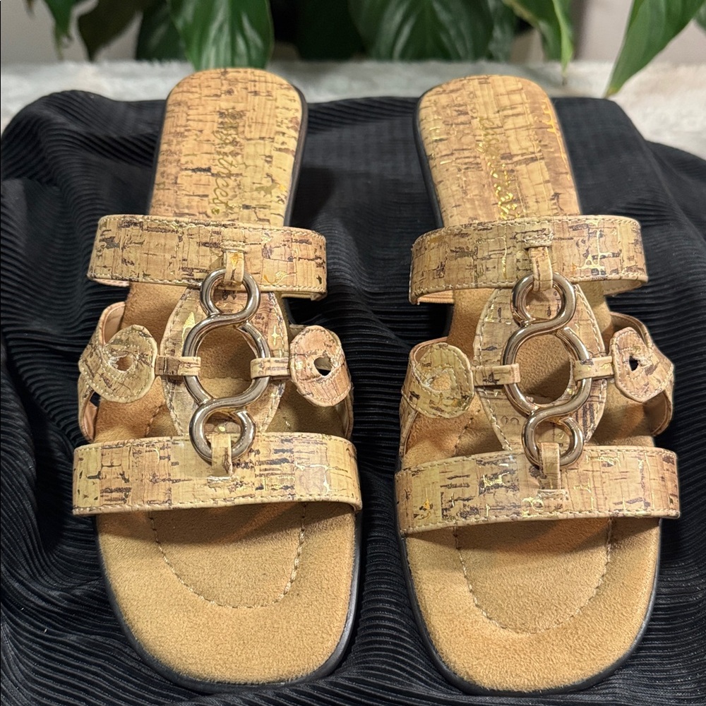 Easy Street Slip-On Torrid Sandal - Women's 8N - Picture 4 of 10